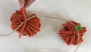 yarn pumpkin garland