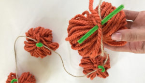 yarn pumpkin garland