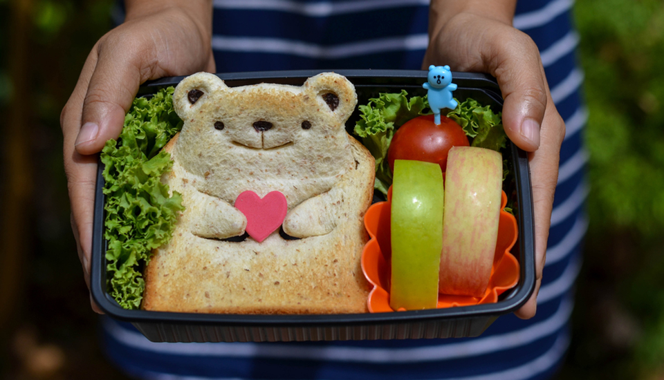 7 simple Bento boxes + 8 more out-of-the-box kids lunch prep ideas